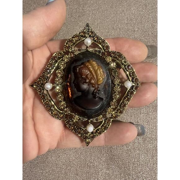 Vintage Hargo Amber Resin Left Facing Classical Cameo Brooch Rhinestones Read - Picture 16 of 16